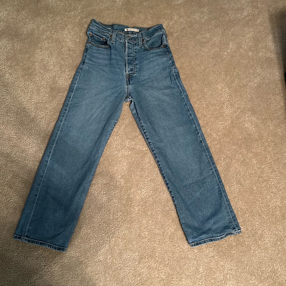 Levi’s Ribcage Straight Ankle Jeans